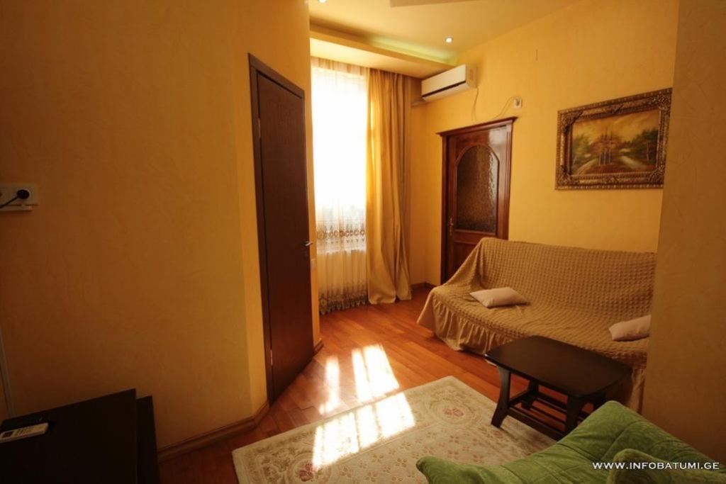 Hotel Black Sea House Batumi Luaran gambar