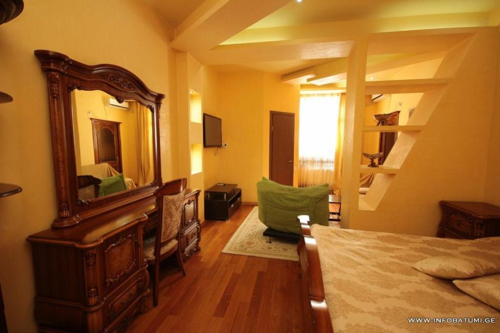 Hotel Black Sea House Batumi Luaran gambar